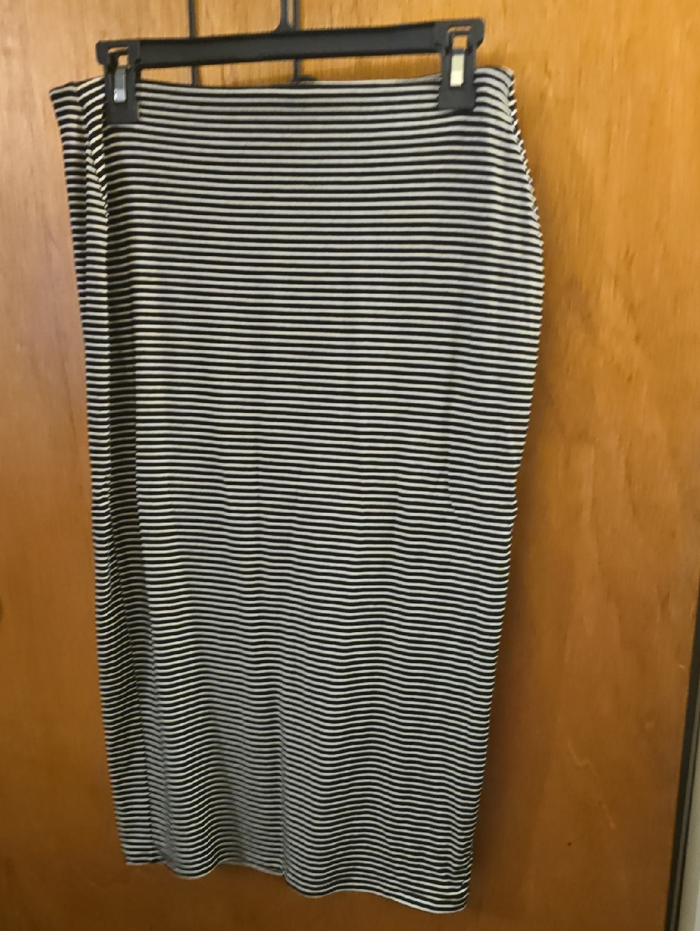 Old Navy Black and White Striped Pencil Skirt